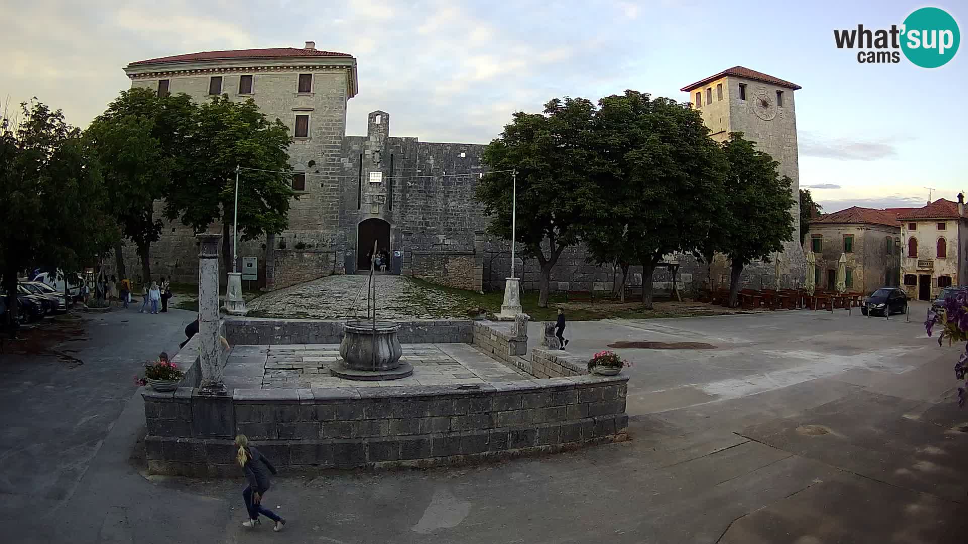 Webcam Svetvinčenat (Sanvincenti) – il castello e il pozzo – Istria – Croazia