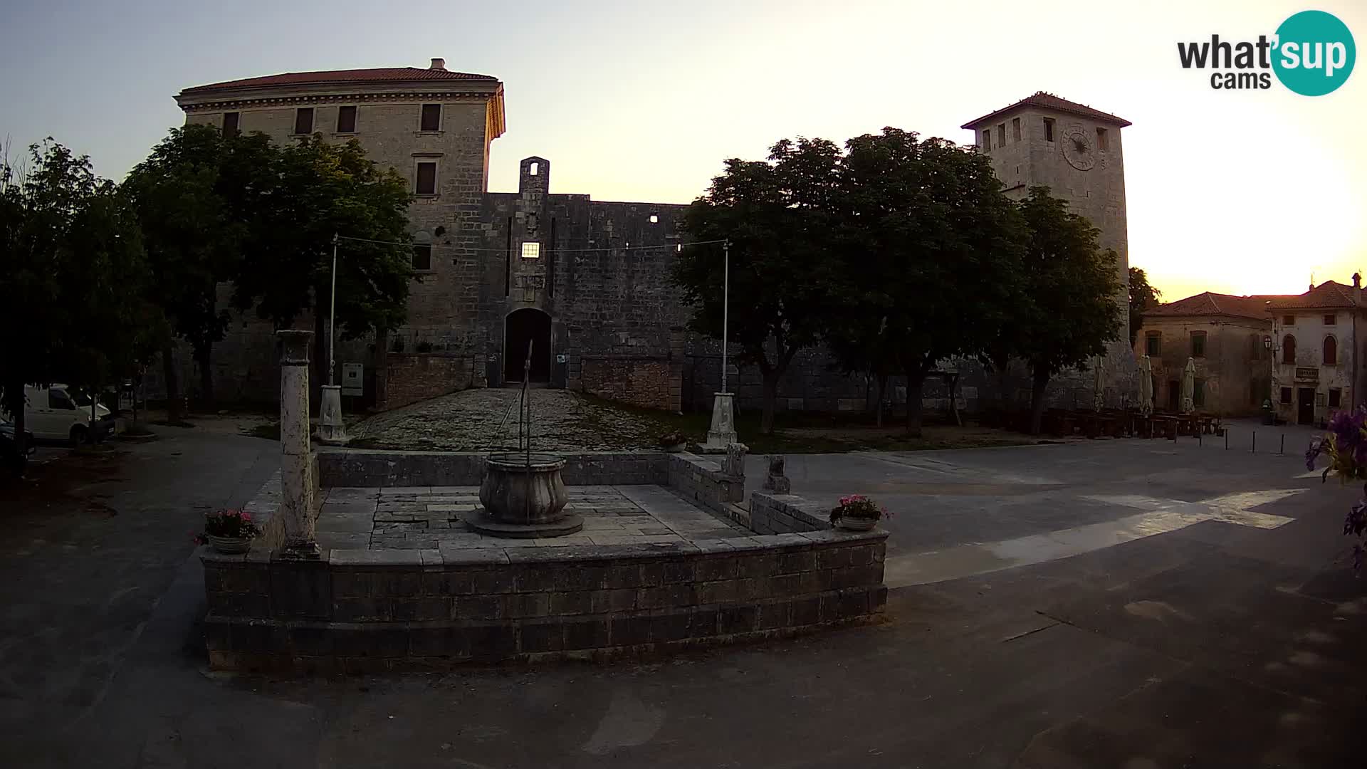 Web kamera Svetvinčenat – Dvorac i zdenac – Istra – Hrvatska