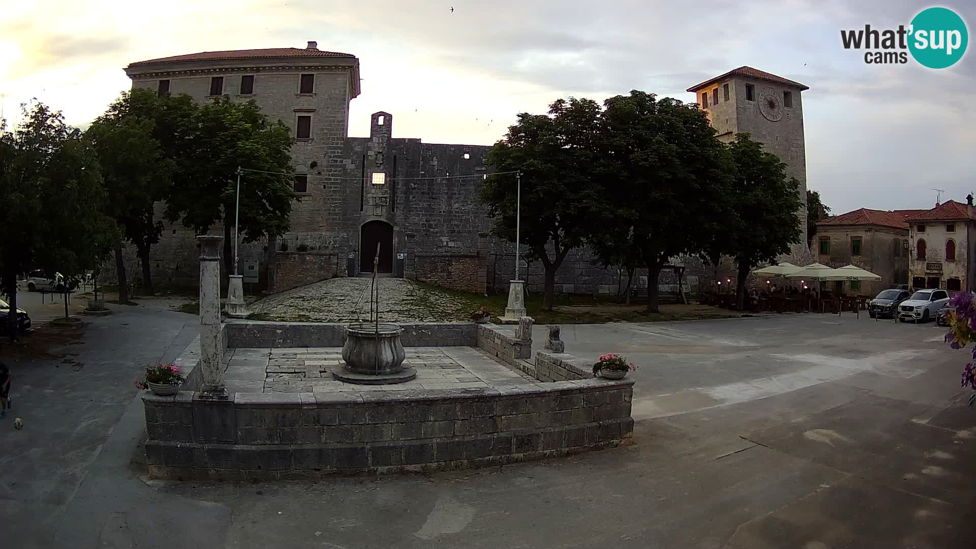Webcam Svetvinčenat – le château et le puits – Istrie – Croatie