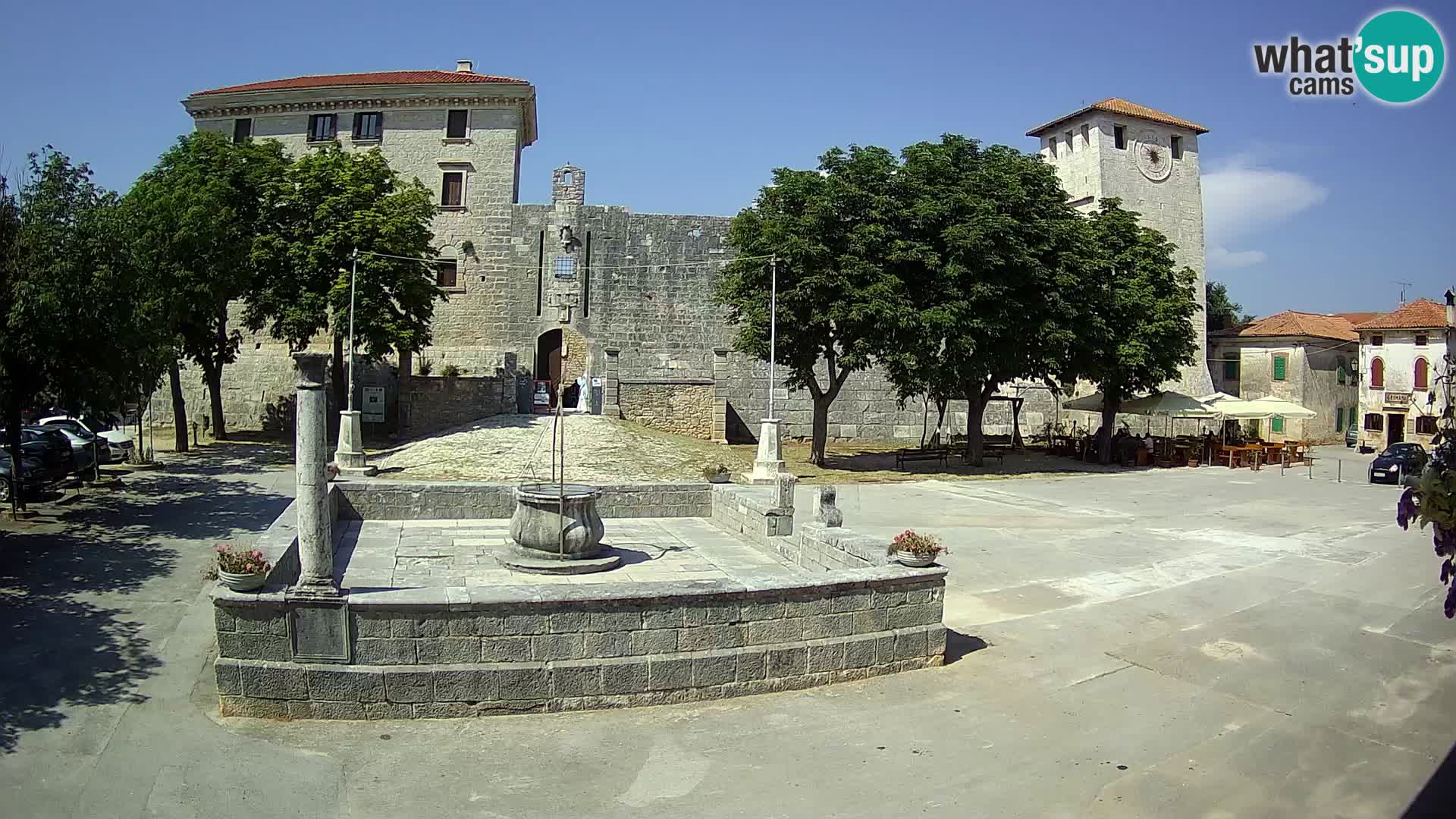 Webcam Svetvinčenat (Sanvincenti) – il castello e il pozzo – Istria – Croazia