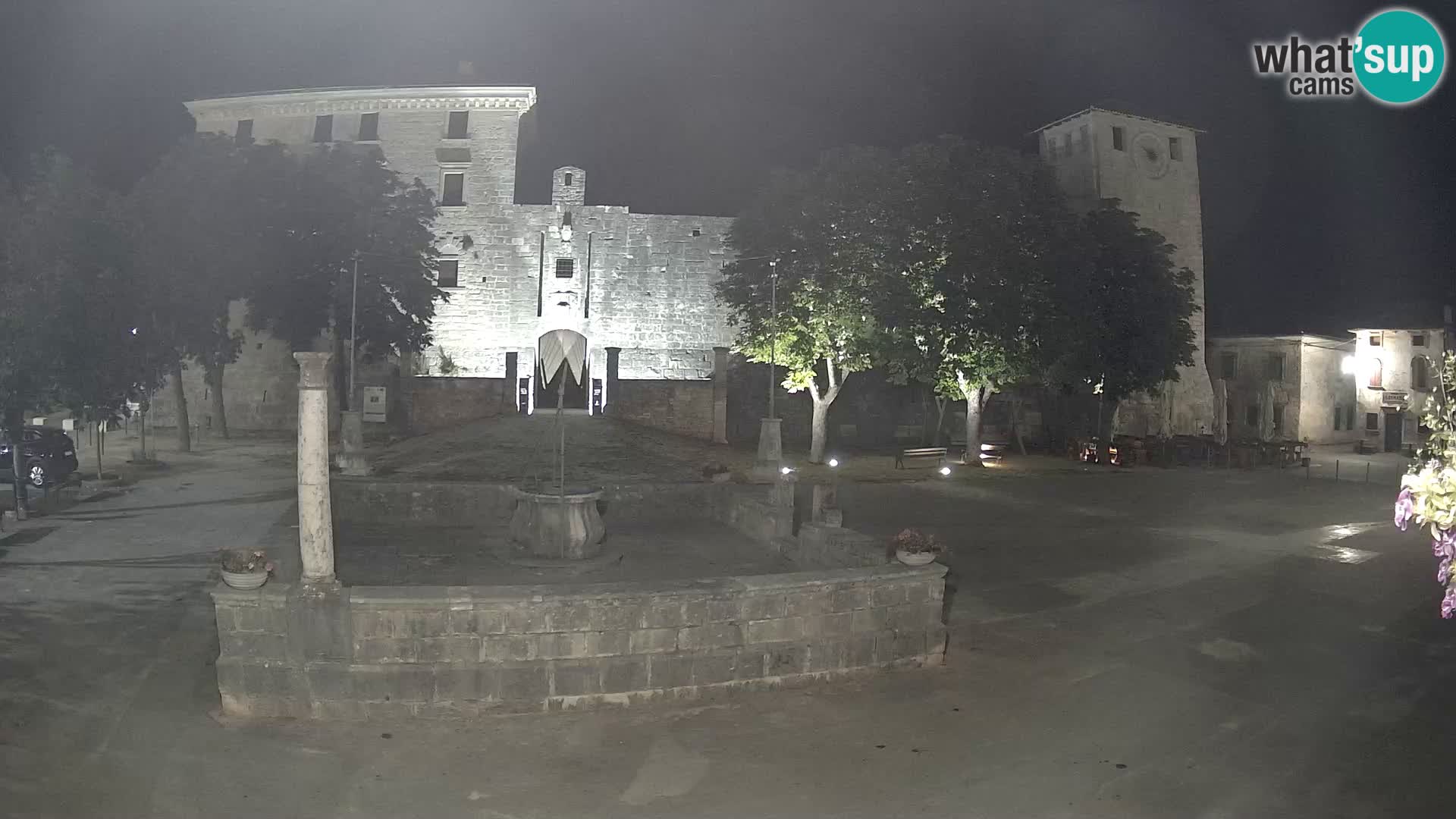 Webcam Svetvinčenat – le château et le puits – Istrie – Croatie