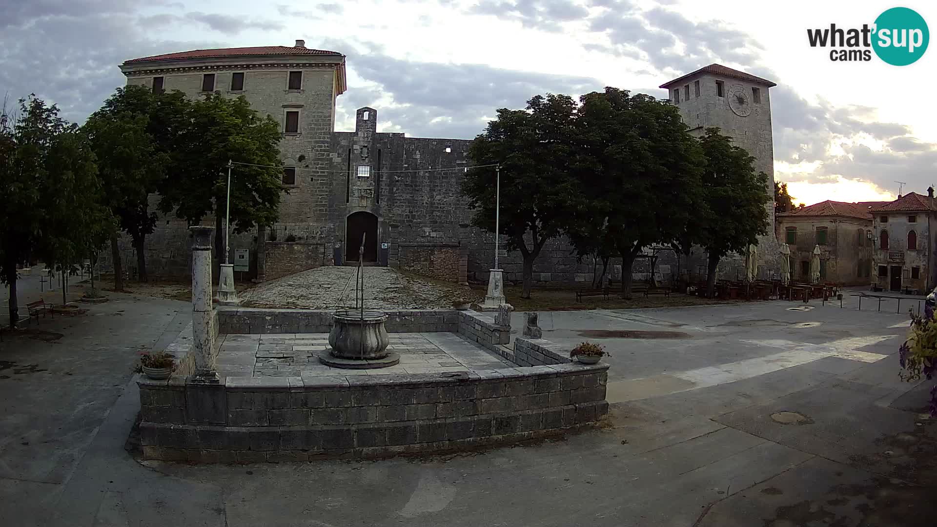 Web kamera Svetvinčenat – Dvorac i zdenac – Istra – Hrvatska