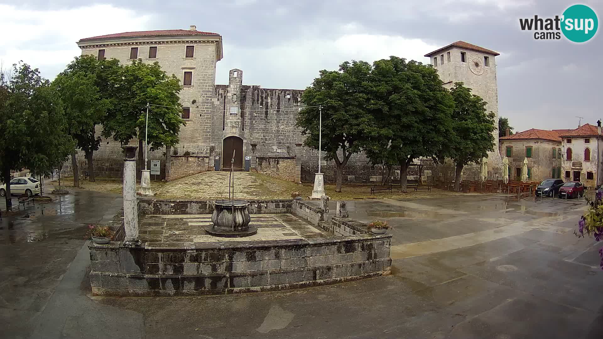 Webcam Svetvinčenat – el castillo y el pozo – Istria – Croacia