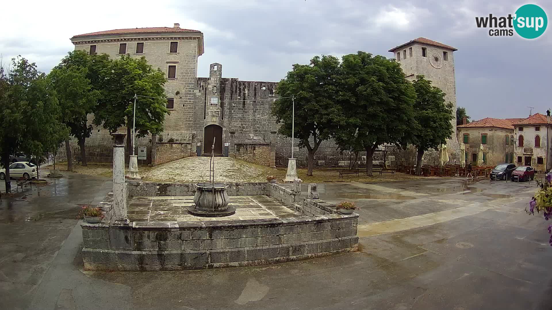 Webcam Svetvinčenat – el castillo y el pozo – Istria – Croacia