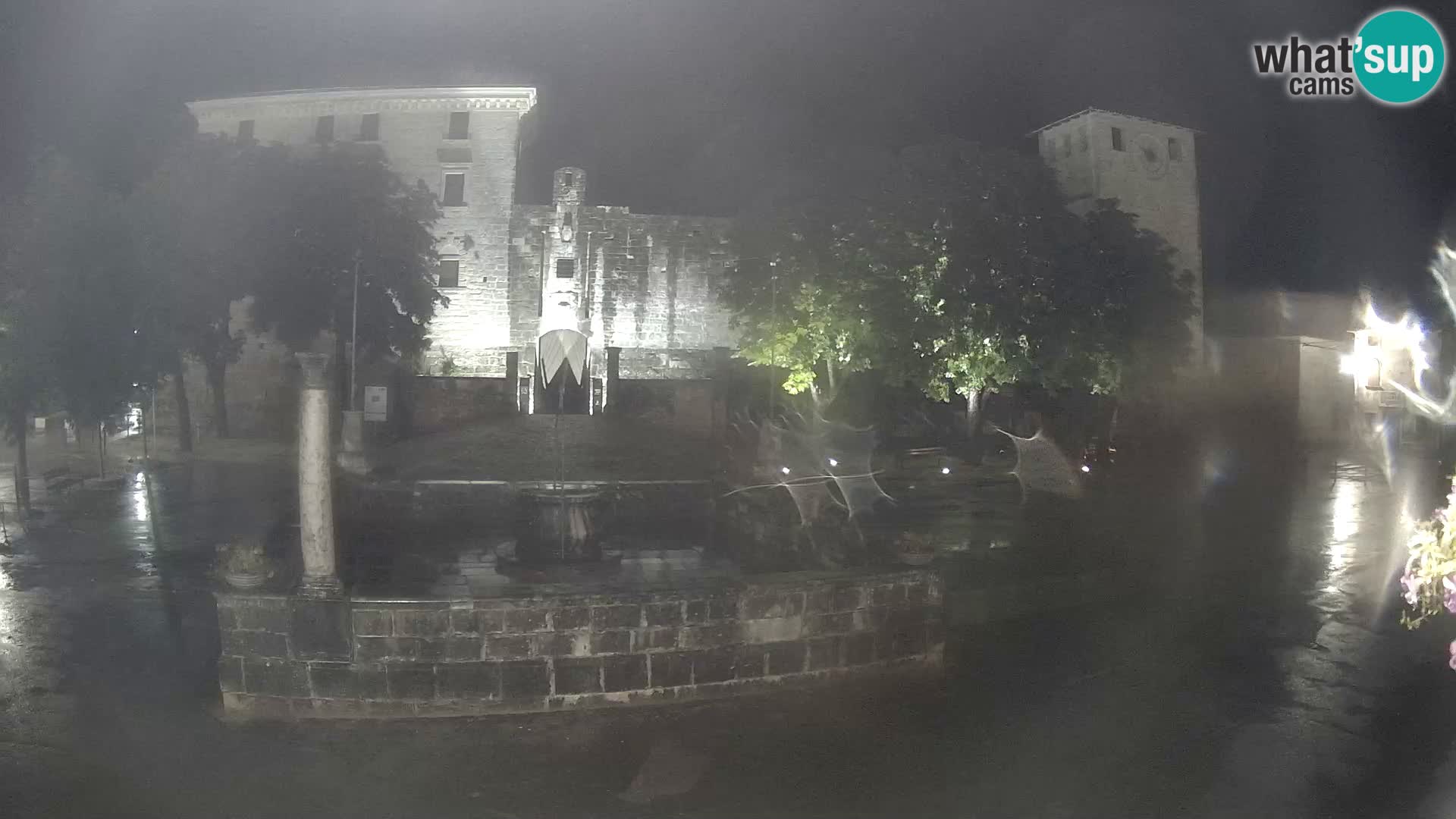 Webcam Svetvinčenat – le château et le puits – Istrie – Croatie