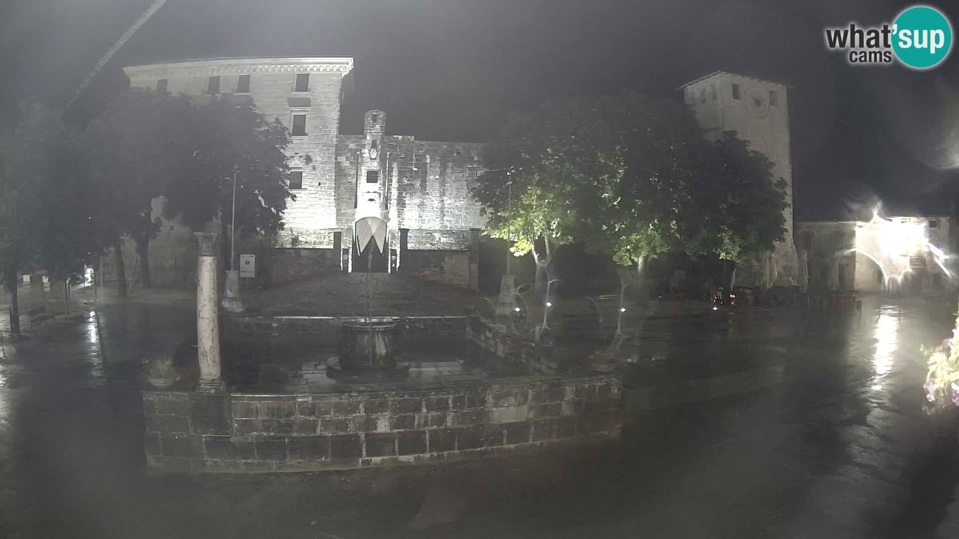 Webcam Svetvinčenat – el castillo y el pozo – Istria – Croacia