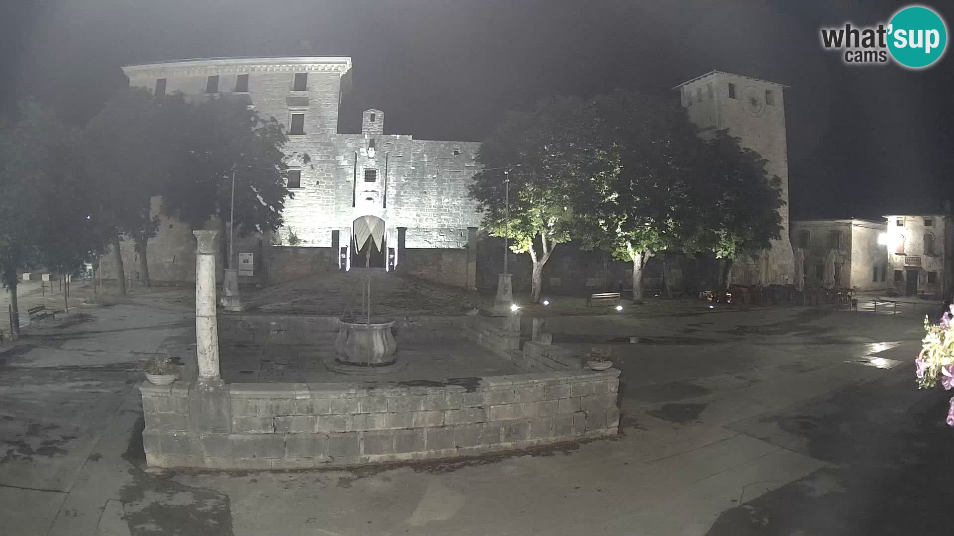 Webcam Svetvinčenat – el castillo y el pozo – Istria – Croacia