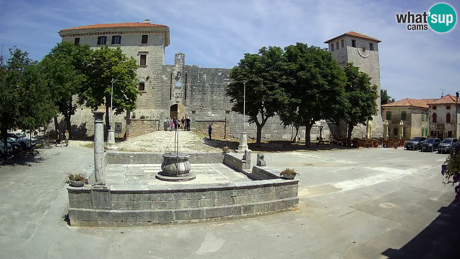 Webcam Svetvinčenat – le château et le puits – Istrie – Croatie