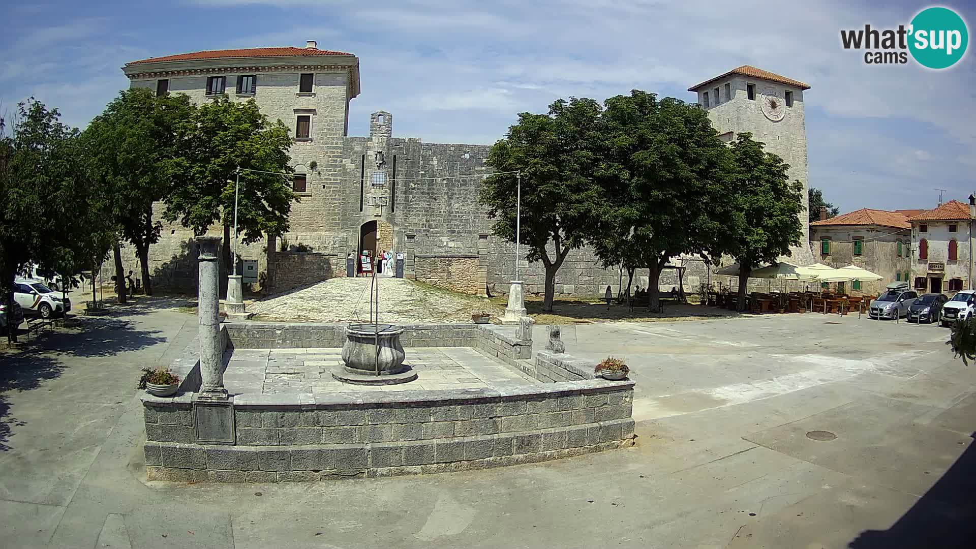 Webcam Svetvinčenat – le château et le puits – Istrie – Croatie