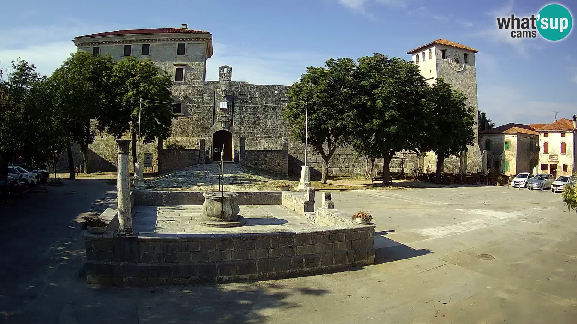 Webcam Svetvinčenat – die Burg und Brunnen – Istrien – Kroatien