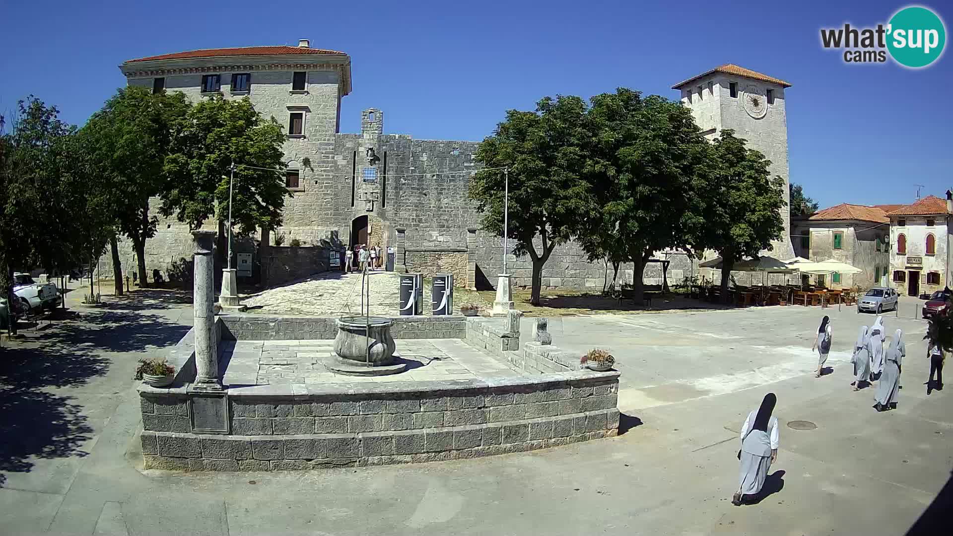 Webcam Svetvinčenat (Sanvincenti) – il castello e il pozzo – Istria – Croazia