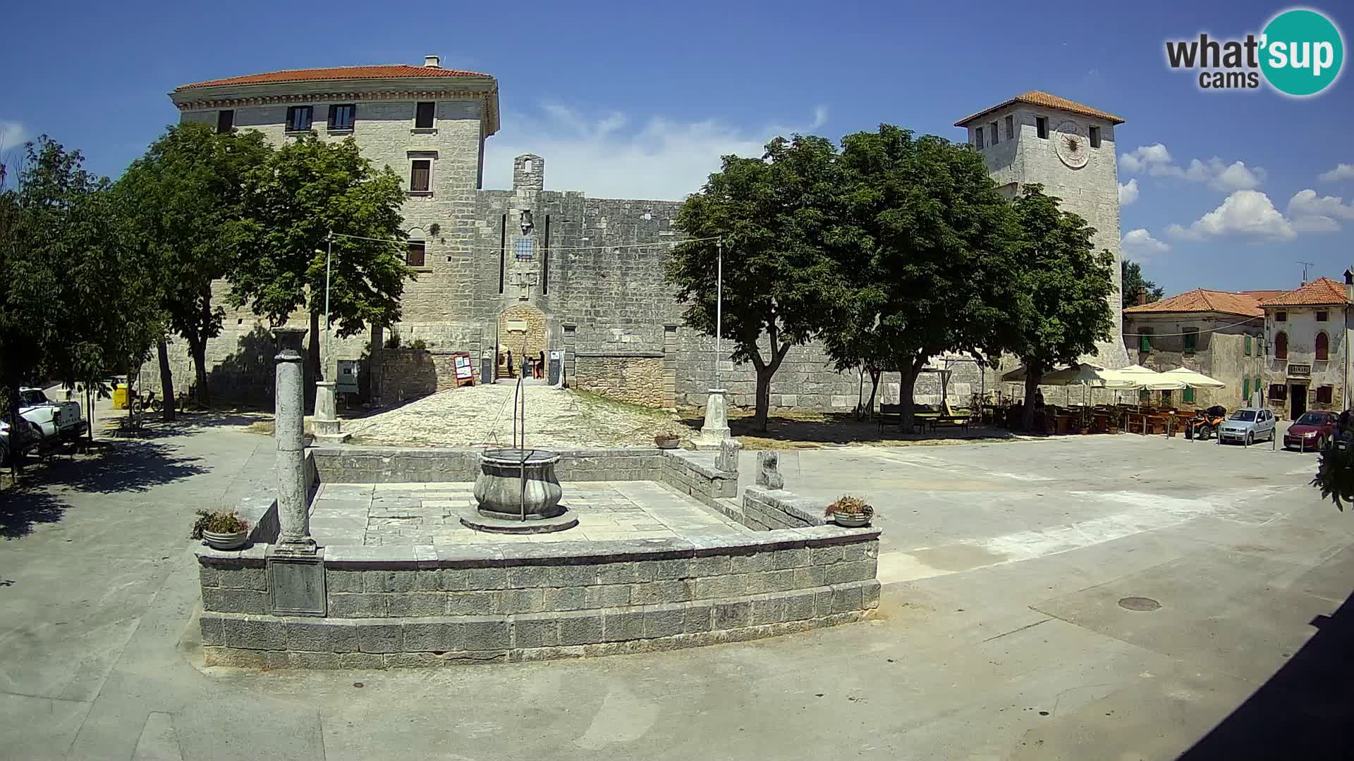 Webcam Svetvinčenat – el castillo y el pozo – Istria – Croacia