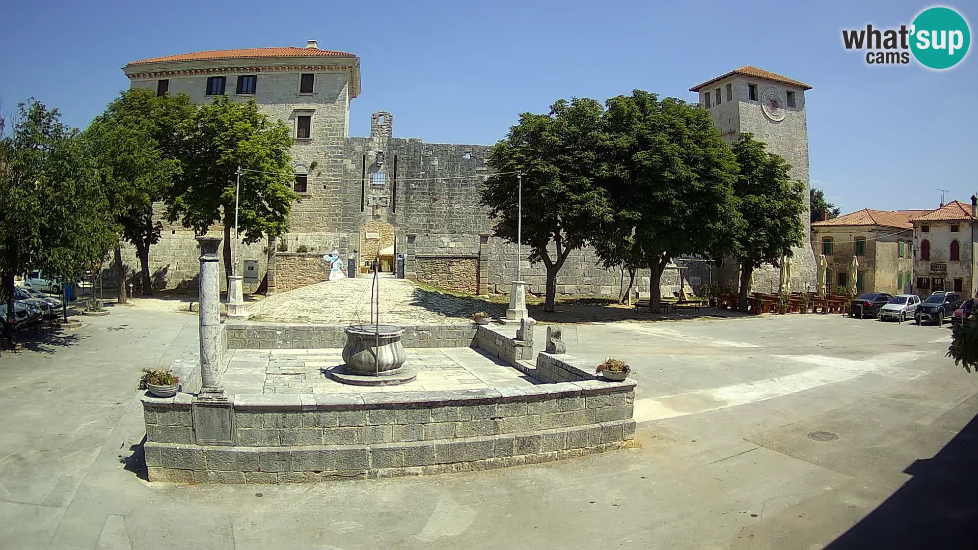 Webcam Svetvinčenat (Sanvincenti) – il castello e il pozzo – Istria – Croazia