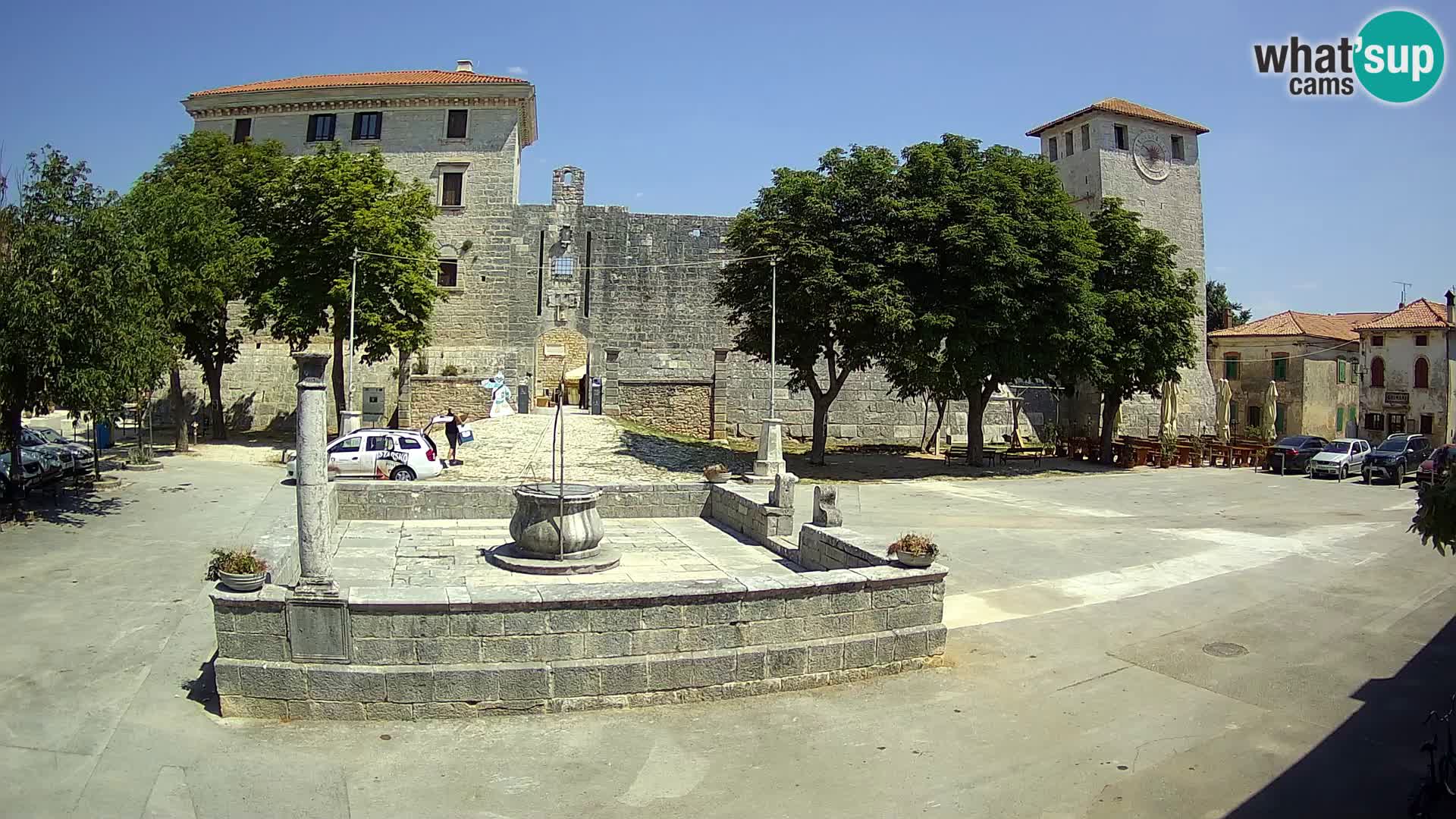 Webcam Svetvinčenat (Sanvincenti) – il castello e il pozzo – Istria – Croazia