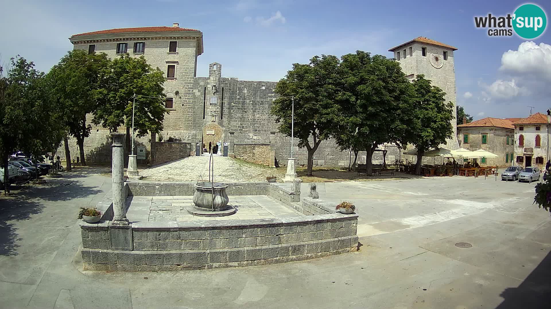 Webcam Svetvinčenat – le château et le puits – Istrie – Croatie