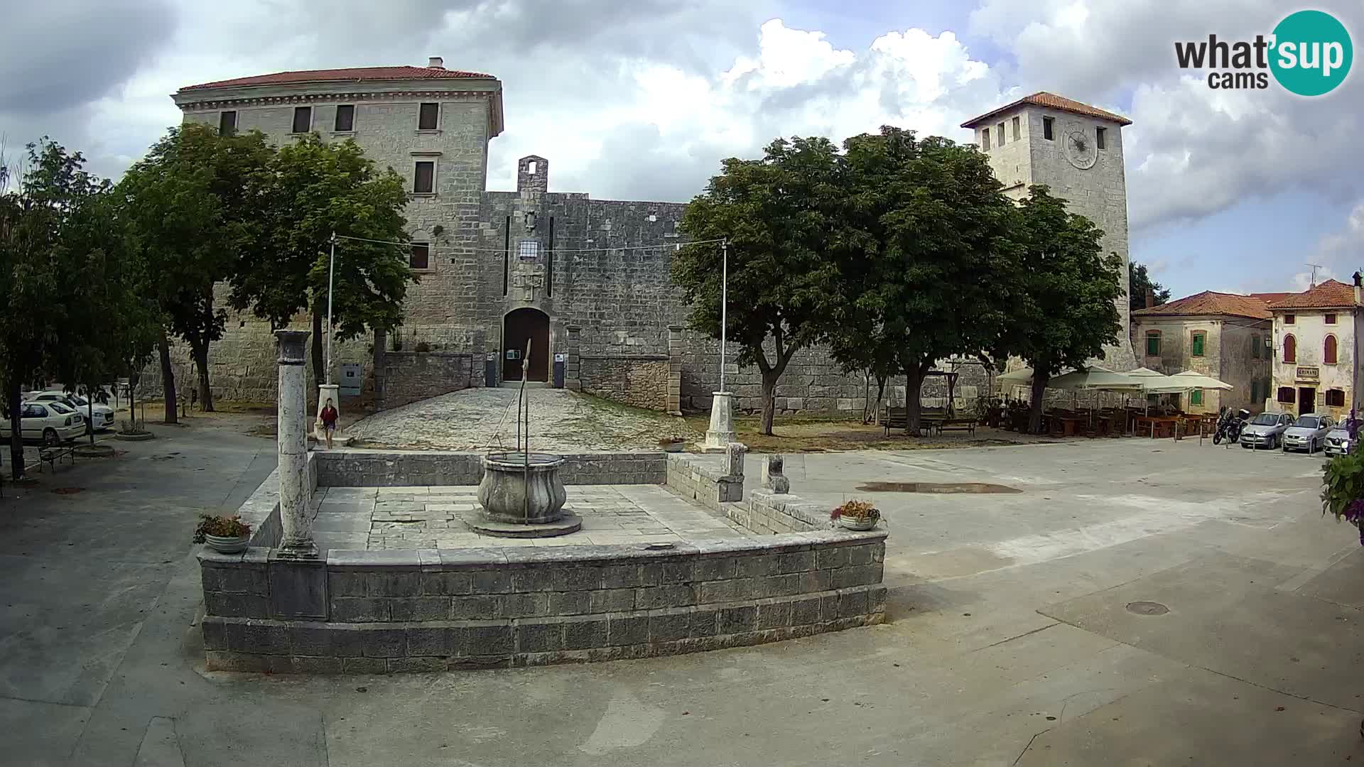 Webcam Svetvinčenat (Sanvincenti) – il castello e il pozzo – Istria – Croazia