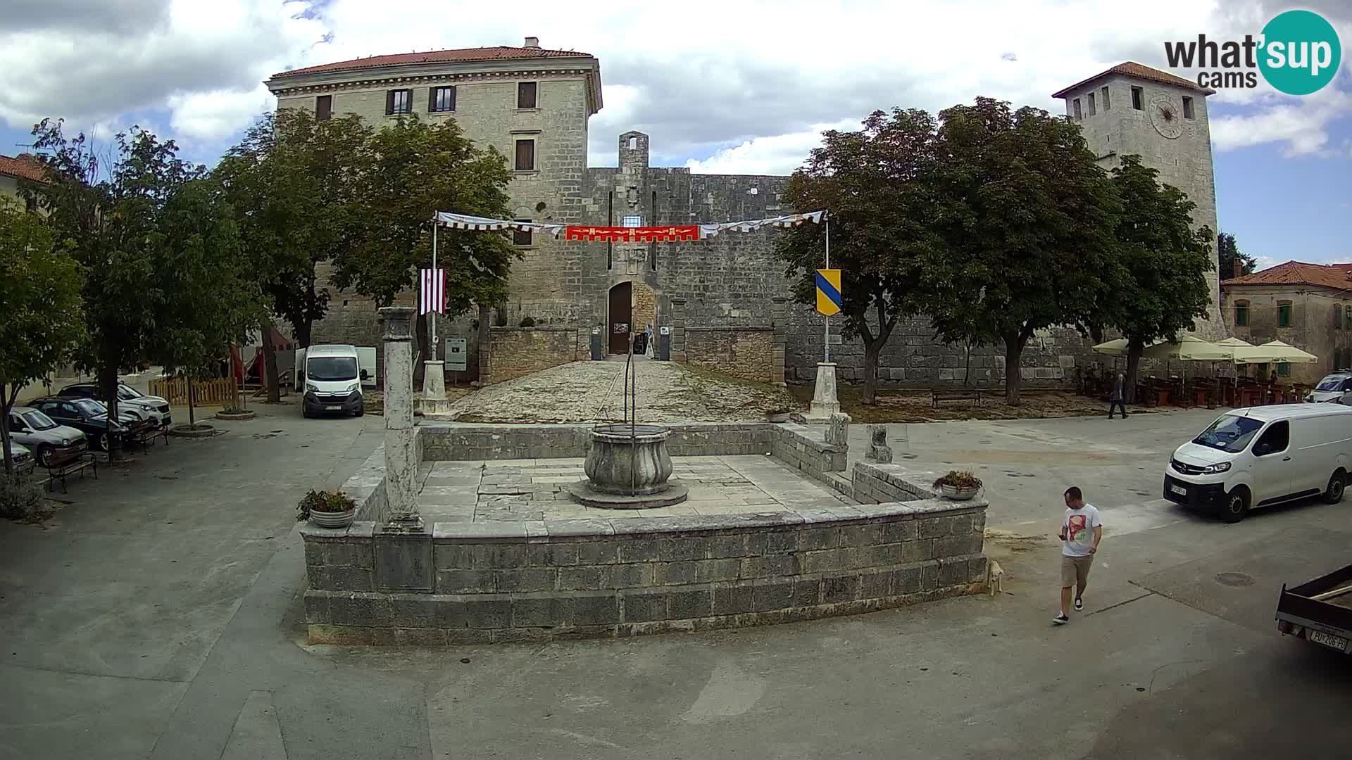 Webcam Svetvinčenat – the Castle and well – Istria – Croatia