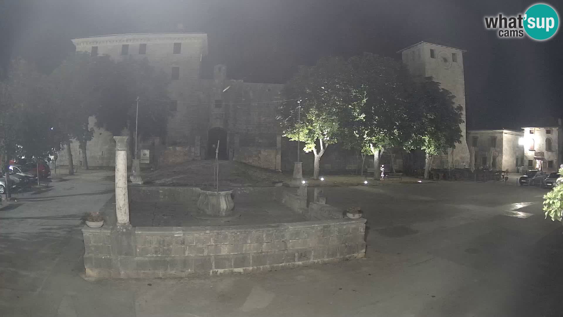 Webcam Svetvinčenat – le château et le puits – Istrie – Croatie