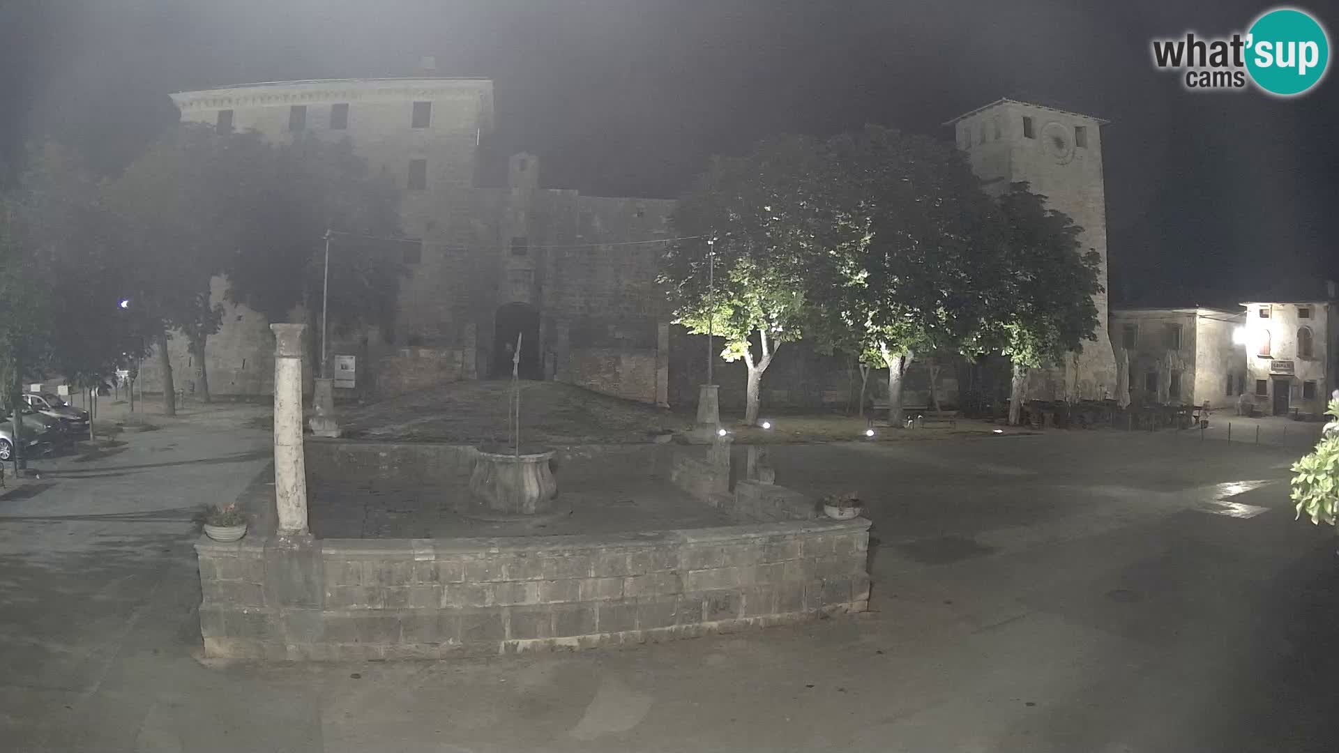 Webcam Svetvinčenat – le château et le puits – Istrie – Croatie