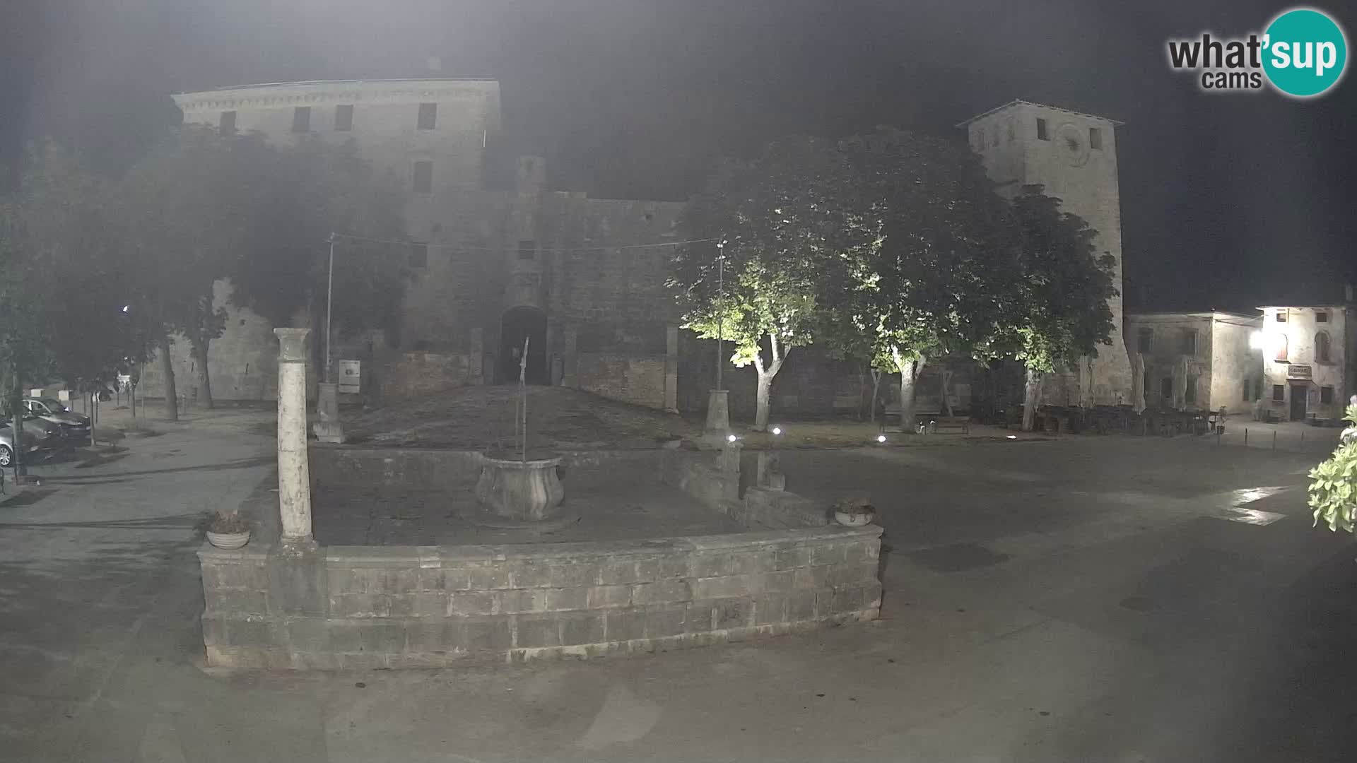 Webcam Svetvinčenat – die Burg und Brunnen – Istrien – Kroatien
