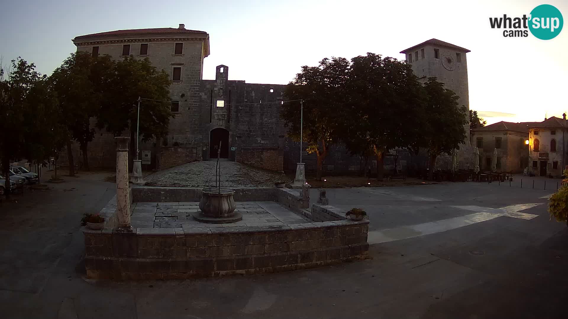 Webcam Svetvinčenat (Sanvincenti) – il castello e il pozzo – Istria – Croazia