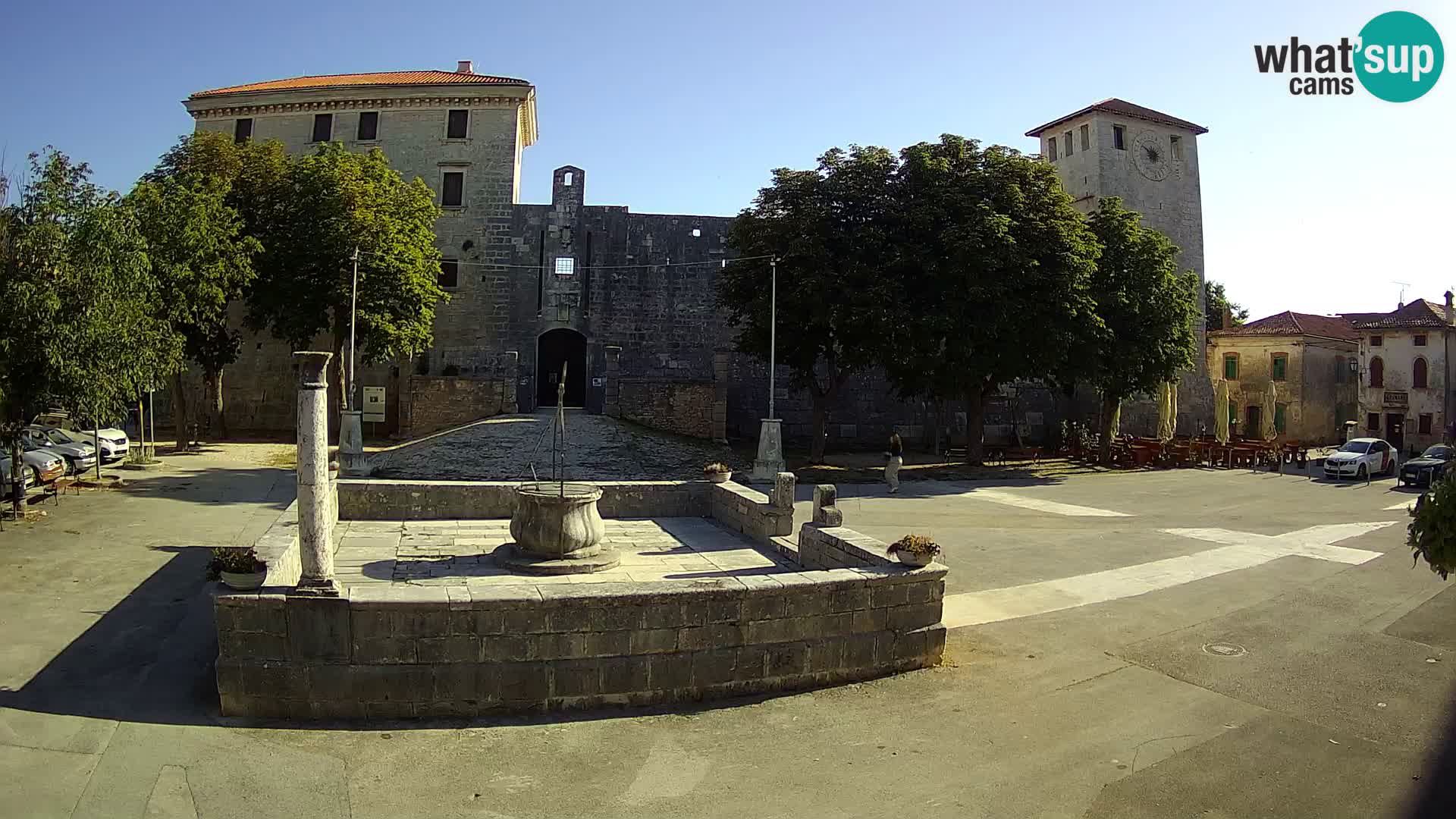 Webcam Svetvinčenat (Sanvincenti) – il castello e il pozzo – Istria – Croazia