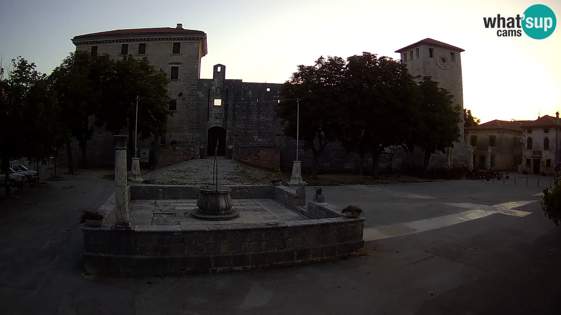 Webcam Svetvinčenat (Sanvincenti) – il castello e il pozzo – Istria – Croazia