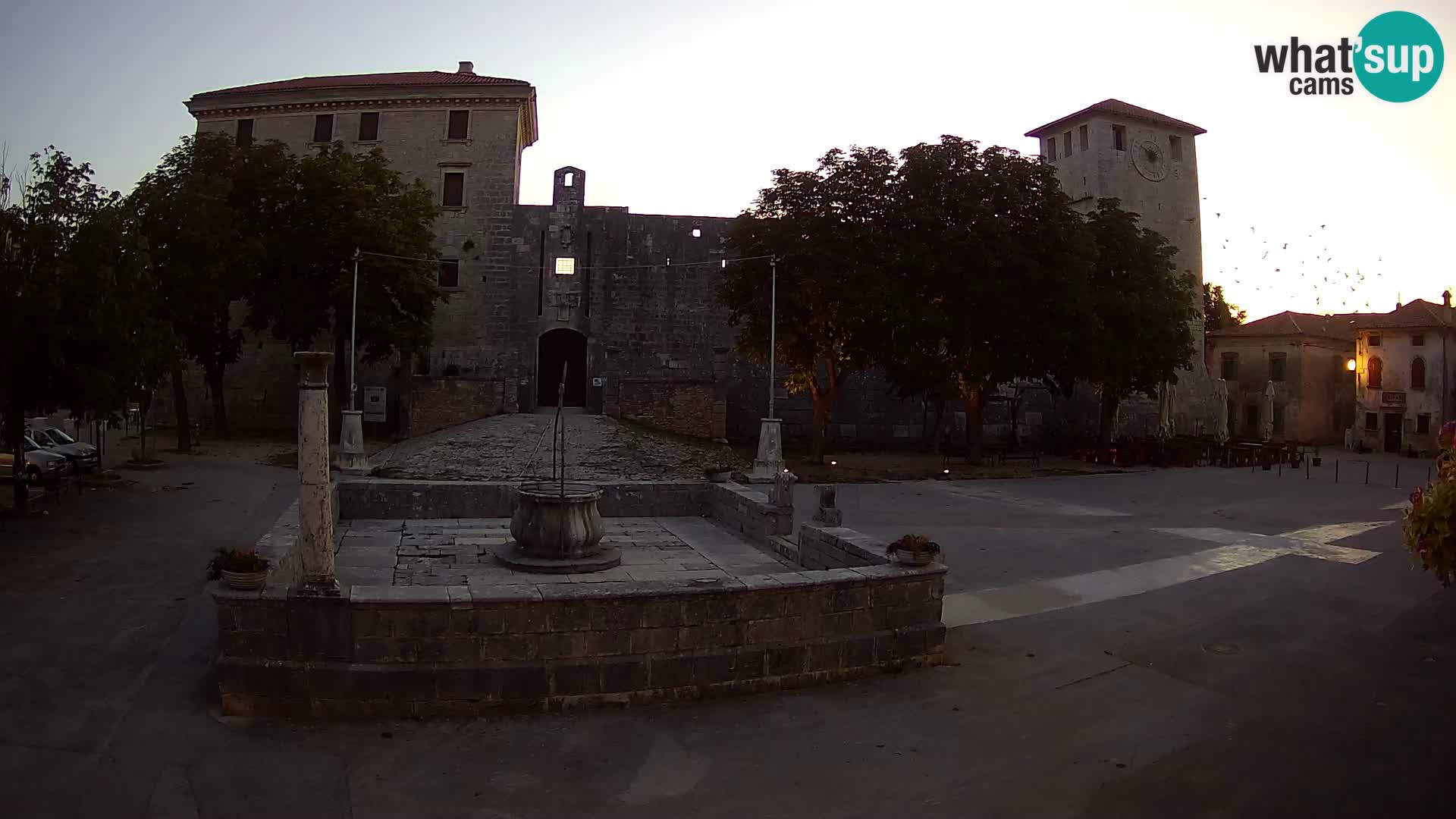 Webcam Svetvinčenat (Sanvincenti) – il castello e il pozzo – Istria – Croazia