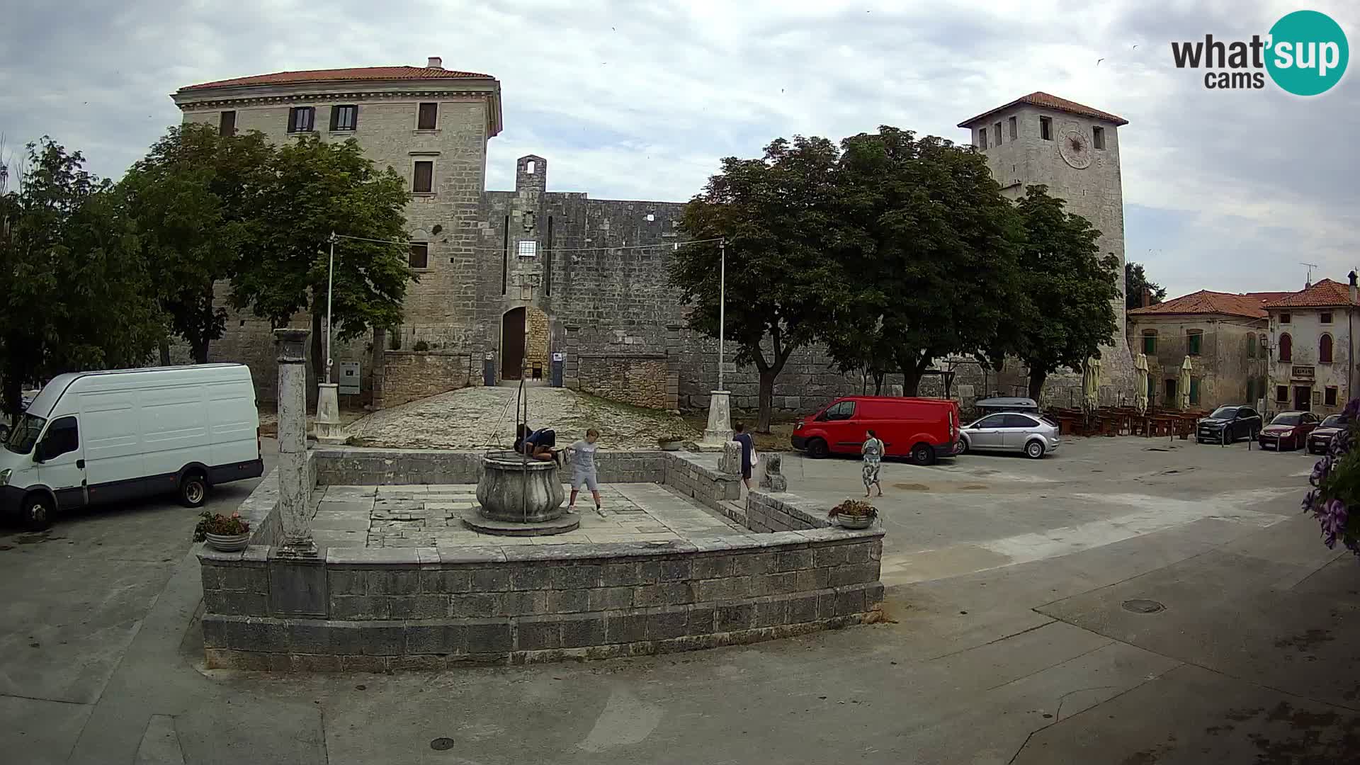 Webcam Svetvinčenat – le château et le puits – Istrie – Croatie