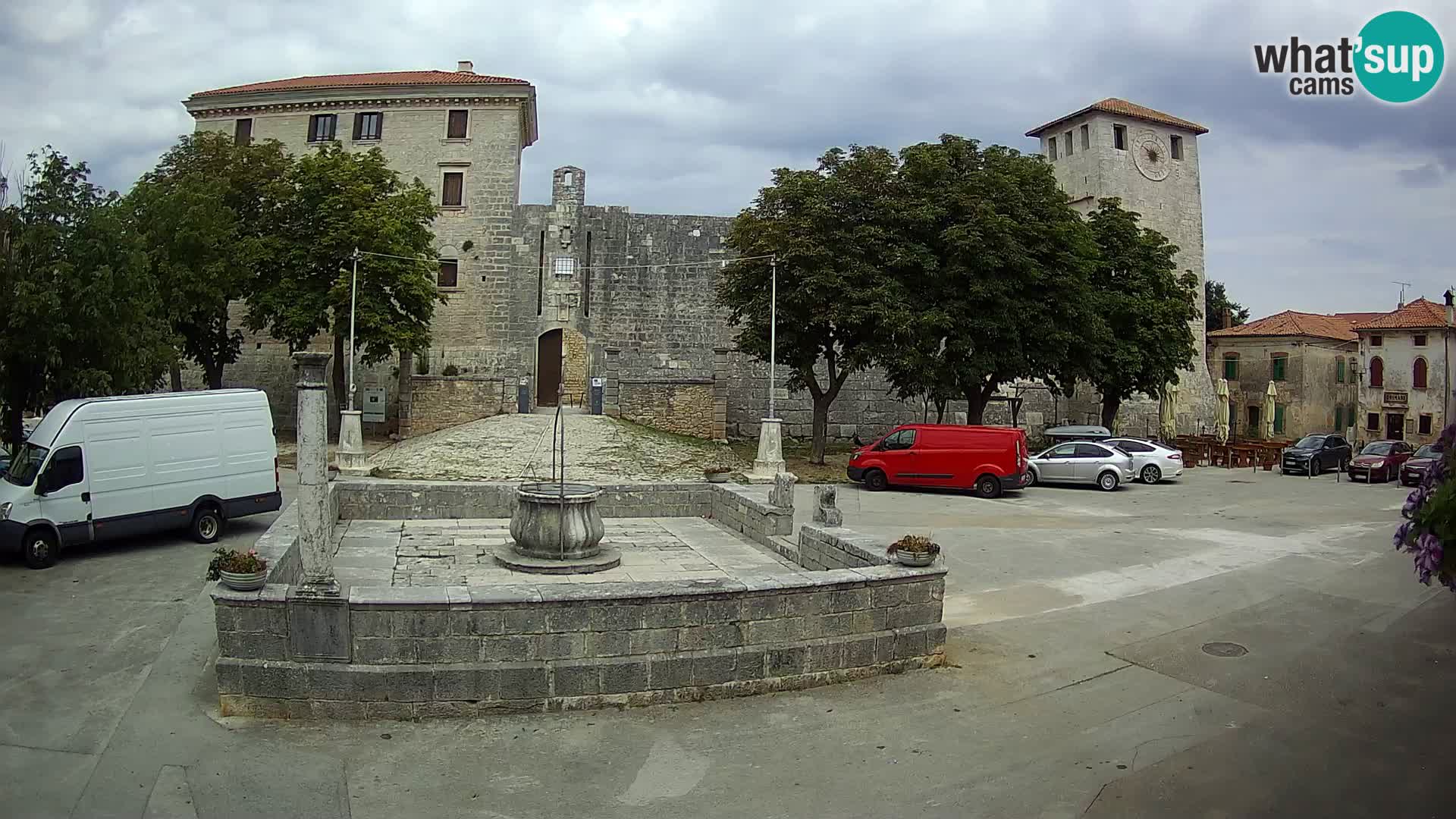 Webcam Svetvinčenat – el castillo y el pozo – Istria – Croacia