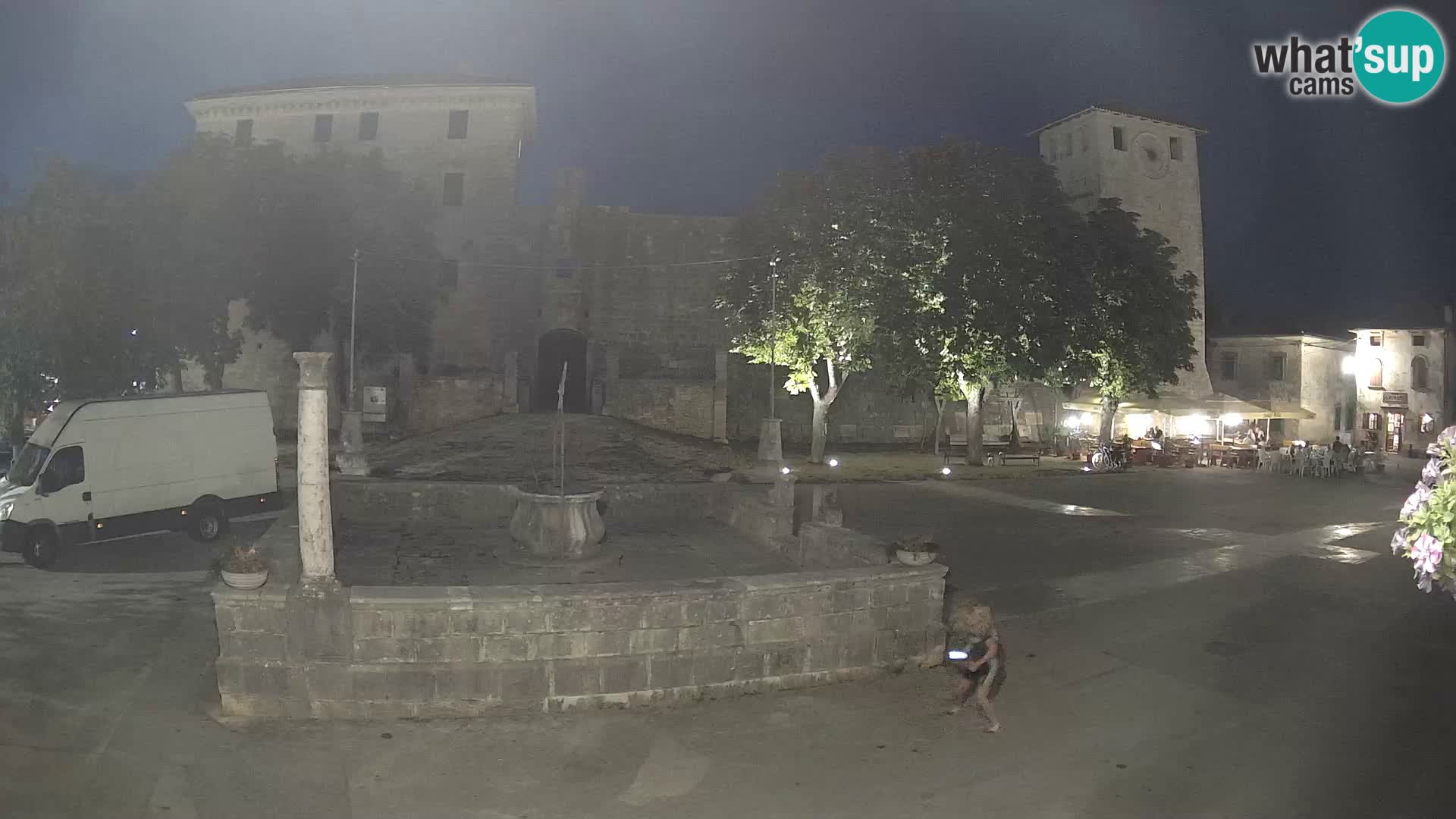 Webcam Svetvinčenat – die Burg und Brunnen – Istrien – Kroatien
