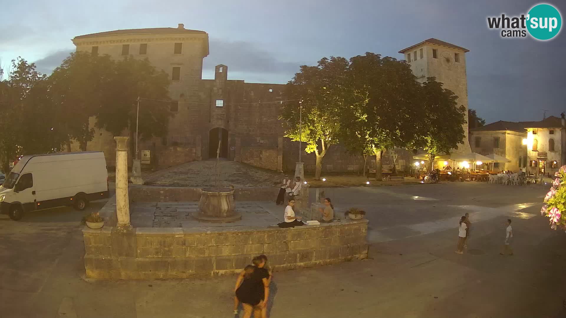 Webcam Svetvinčenat – die Burg und Brunnen – Istrien – Kroatien