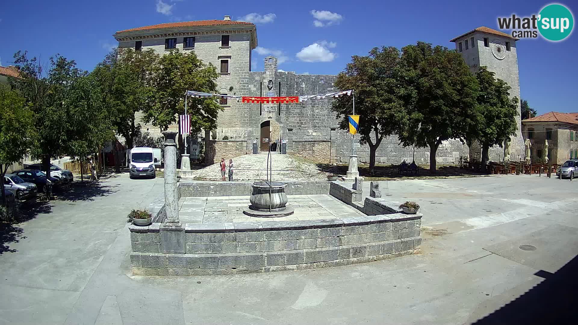 Webcam Svetvinčenat – le château et le puits – Istrie – Croatie