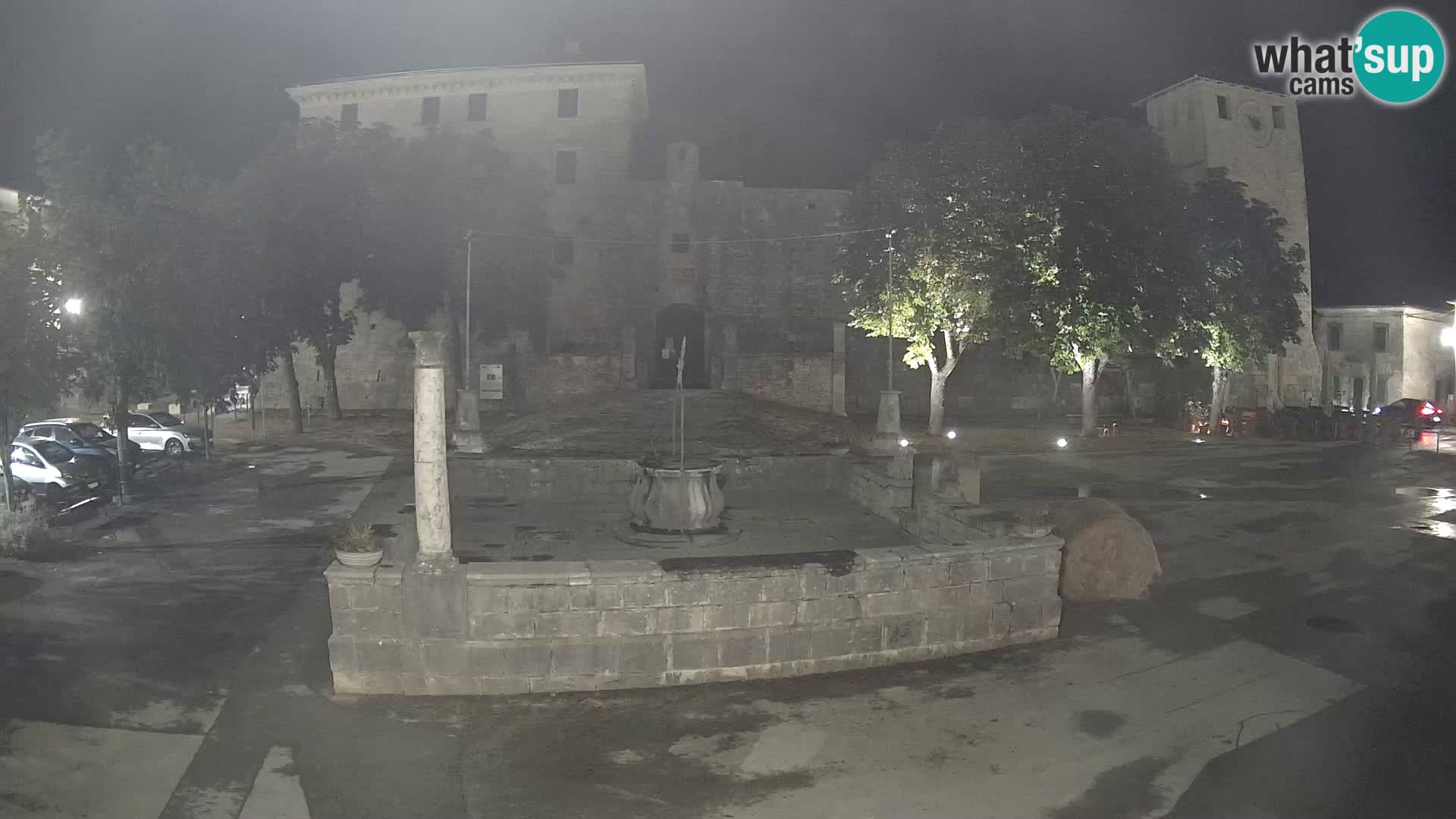 Webcam Svetvinčenat – die Burg und Brunnen – Istrien – Kroatien