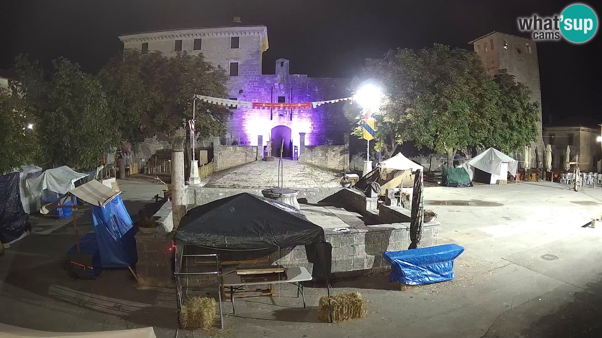 Webcam Svetvinčenat – le château et le puits – Istrie – Croatie