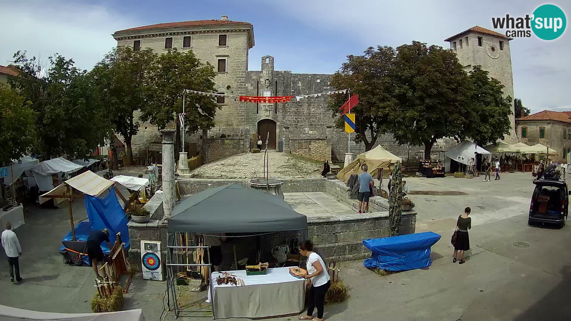 Webcam Svetvinčenat – le château et le puits – Istrie – Croatie