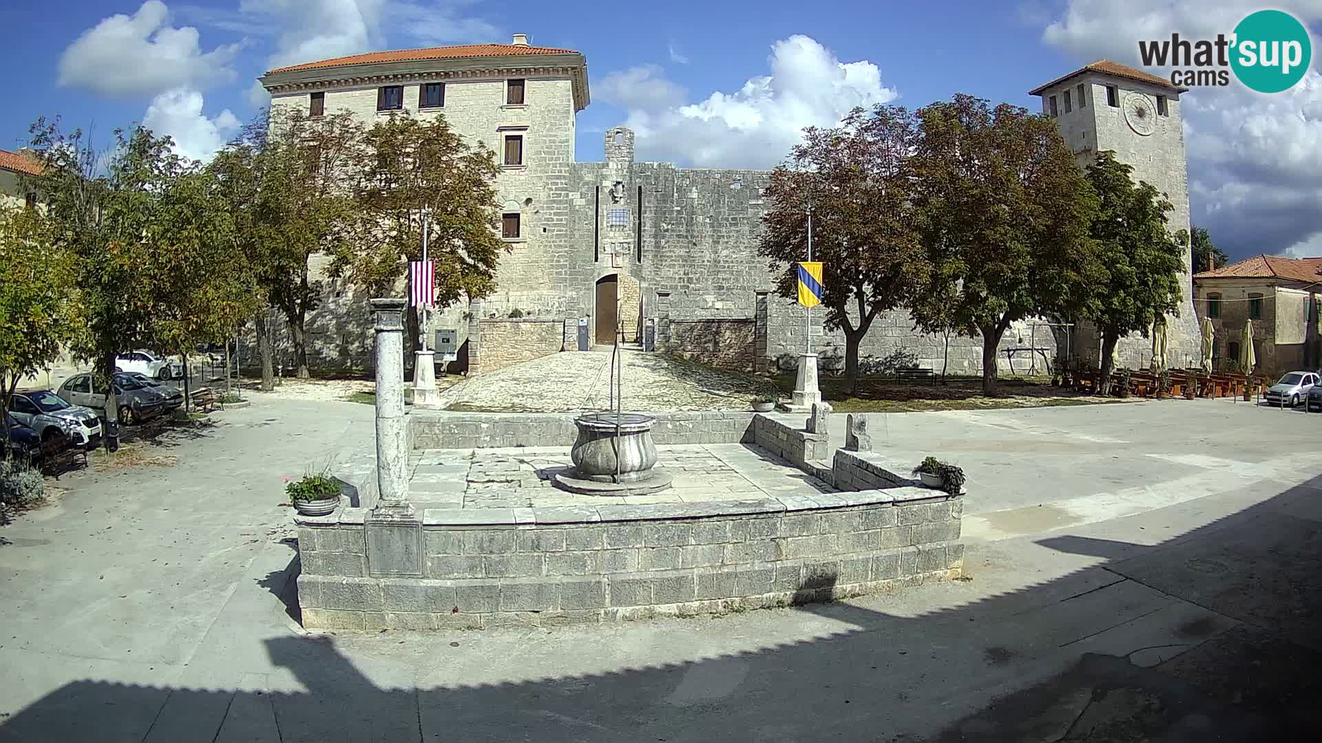 Webcam Svetvinčenat – le château et le puits – Istrie – Croatie