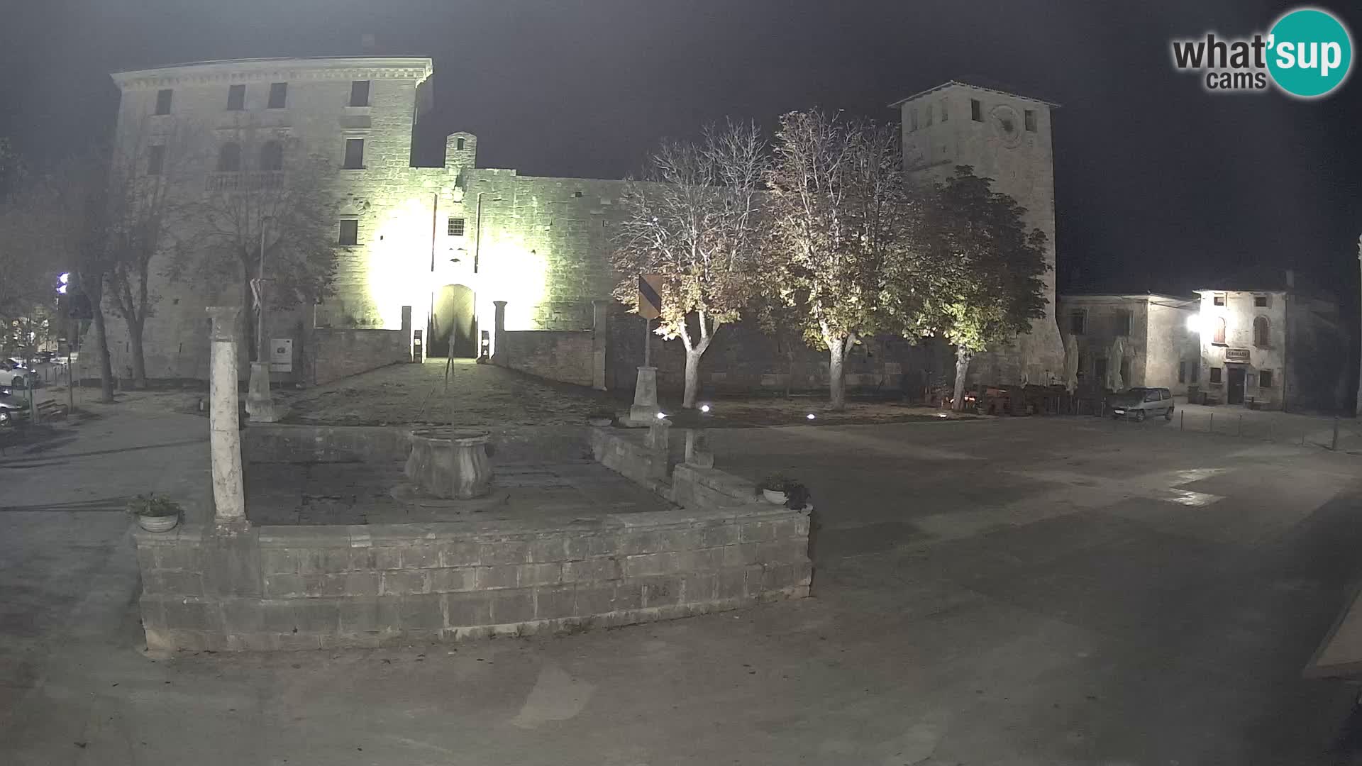 Webcam Svetvinčenat – die Burg und Brunnen – Istrien – Kroatien