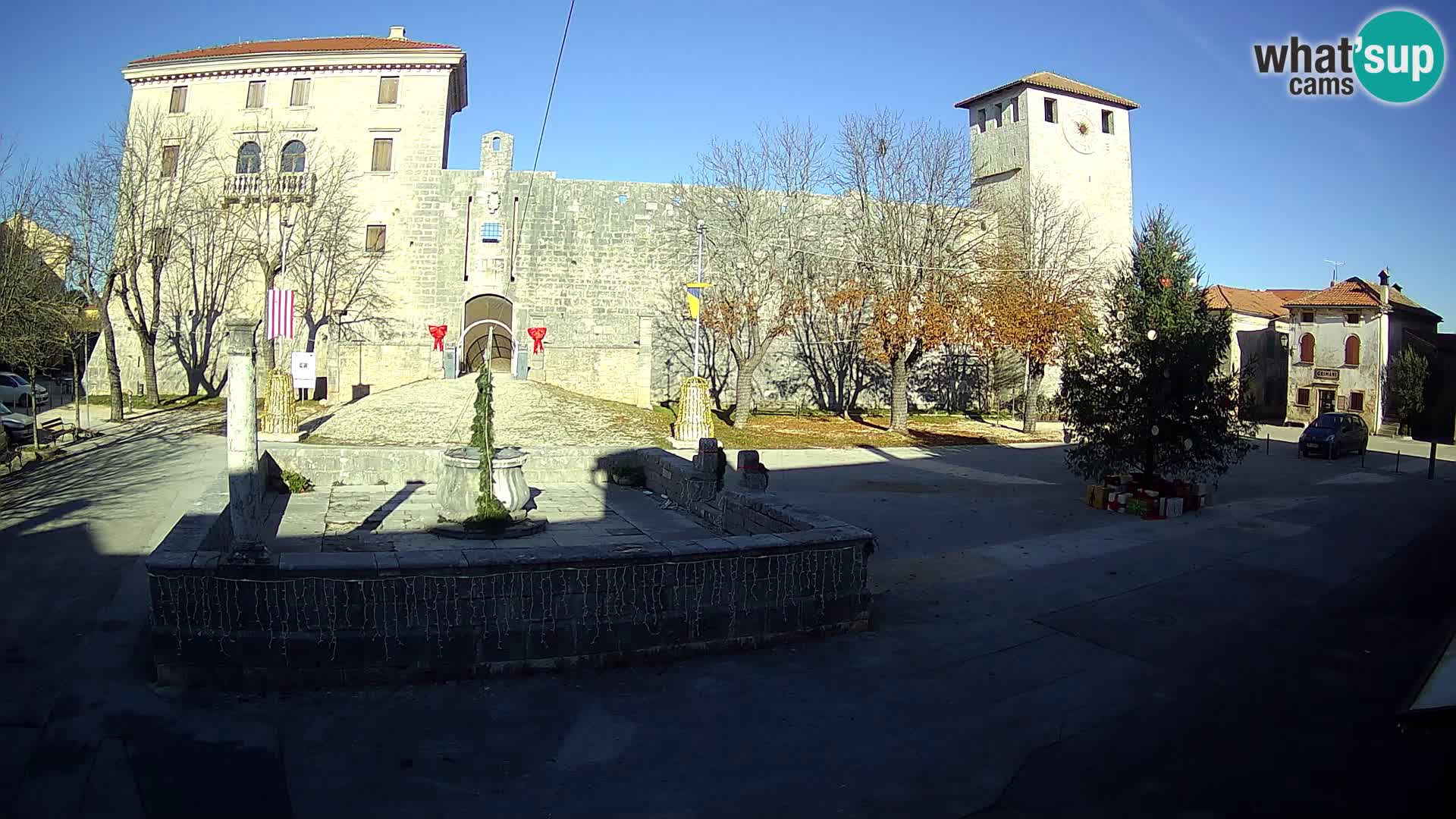 Webcam Svetvinčenat – el castillo y el pozo – Istria – Croacia