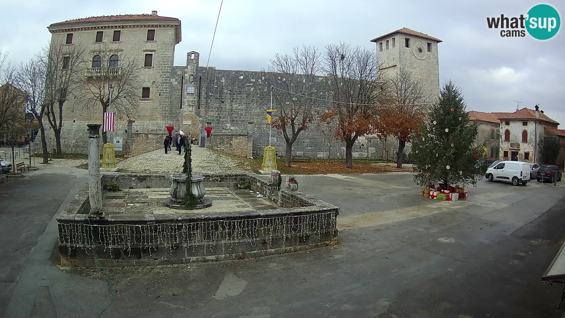 Webcam Svetvinčenat (Sanvincenti) – il castello e il pozzo – Istria – Croazia