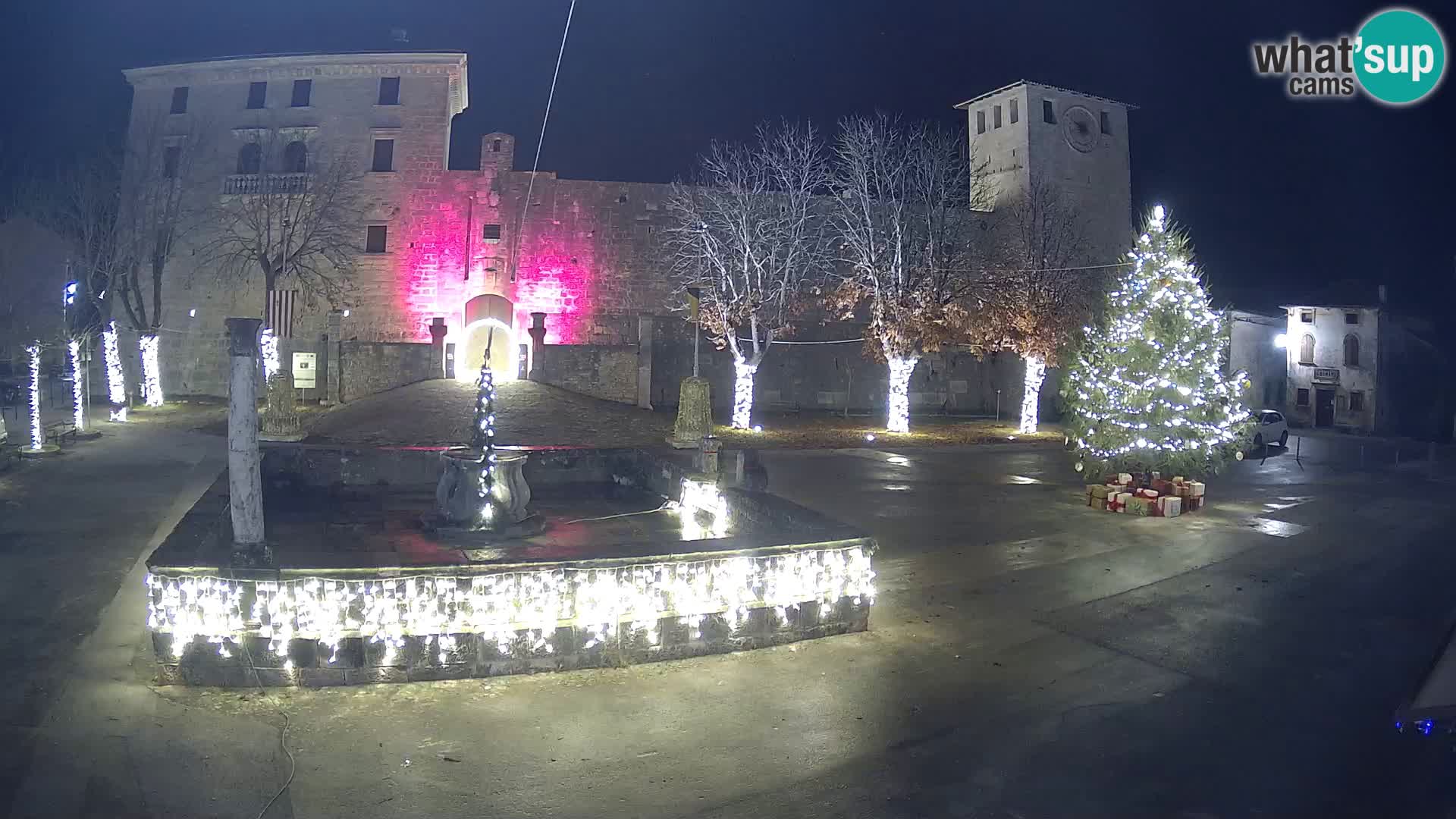 Webcam Svetvinčenat – el castillo y el pozo – Istria – Croacia