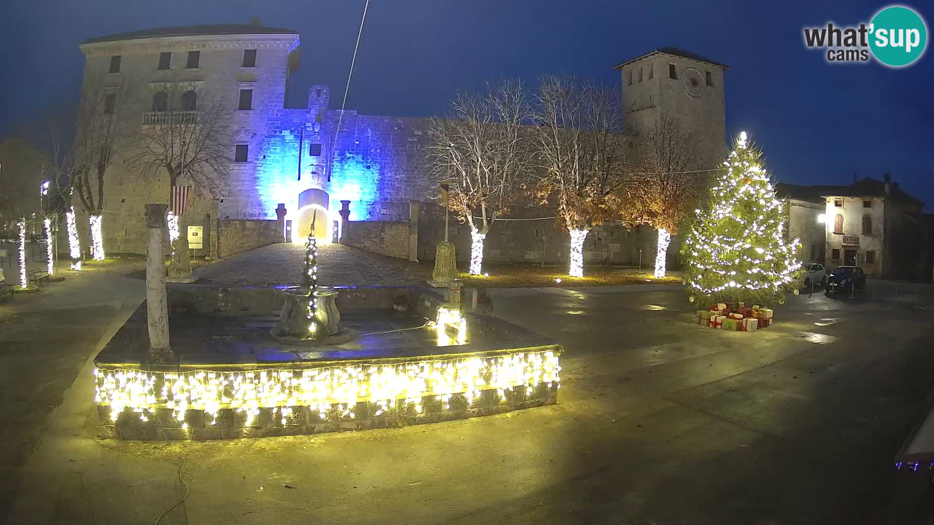 Webcam Svetvinčenat – die Burg und Brunnen – Istrien – Kroatien
