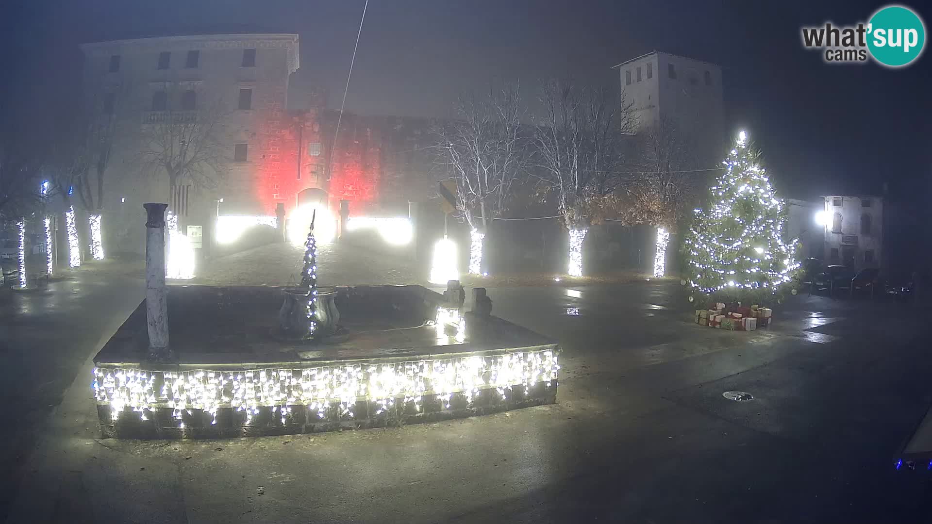 Webcam Svetvinčenat – le château et le puits – Istrie – Croatie