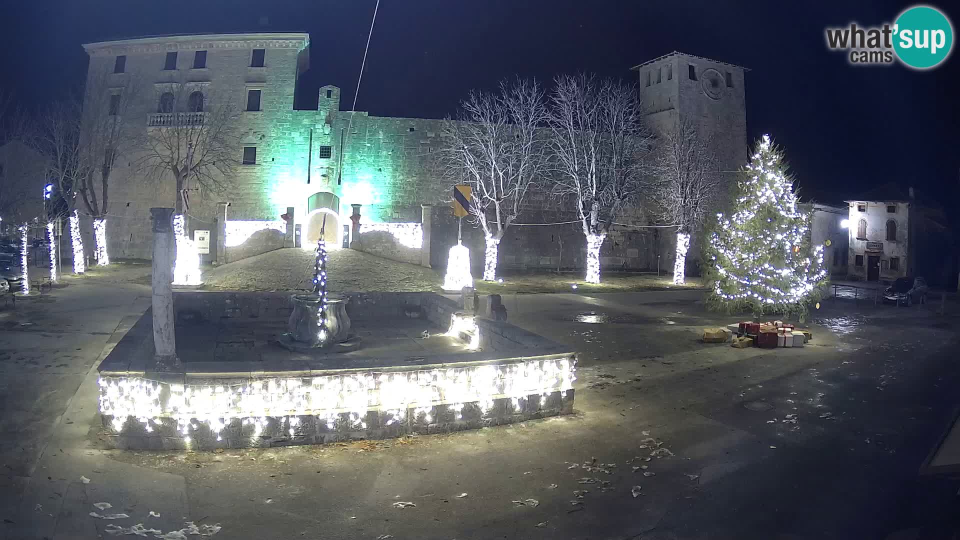 Webcam Svetvinčenat – el castillo y el pozo – Istria – Croacia