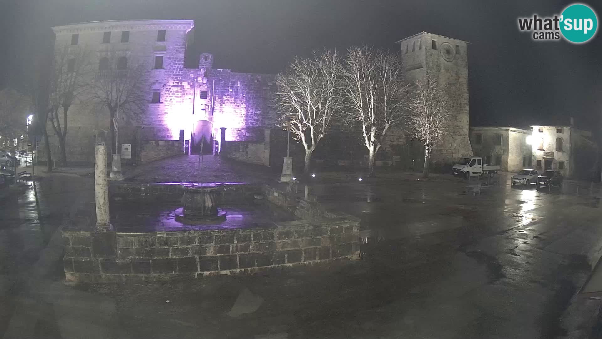 Webcam Svetvinčenat – le château et le puits – Istrie – Croatie
