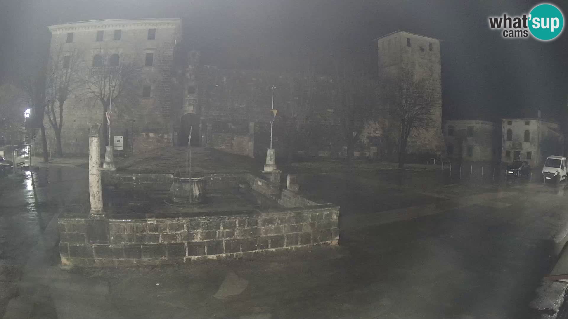 Webcam Svetvinčenat – le château et le puits – Istrie – Croatie