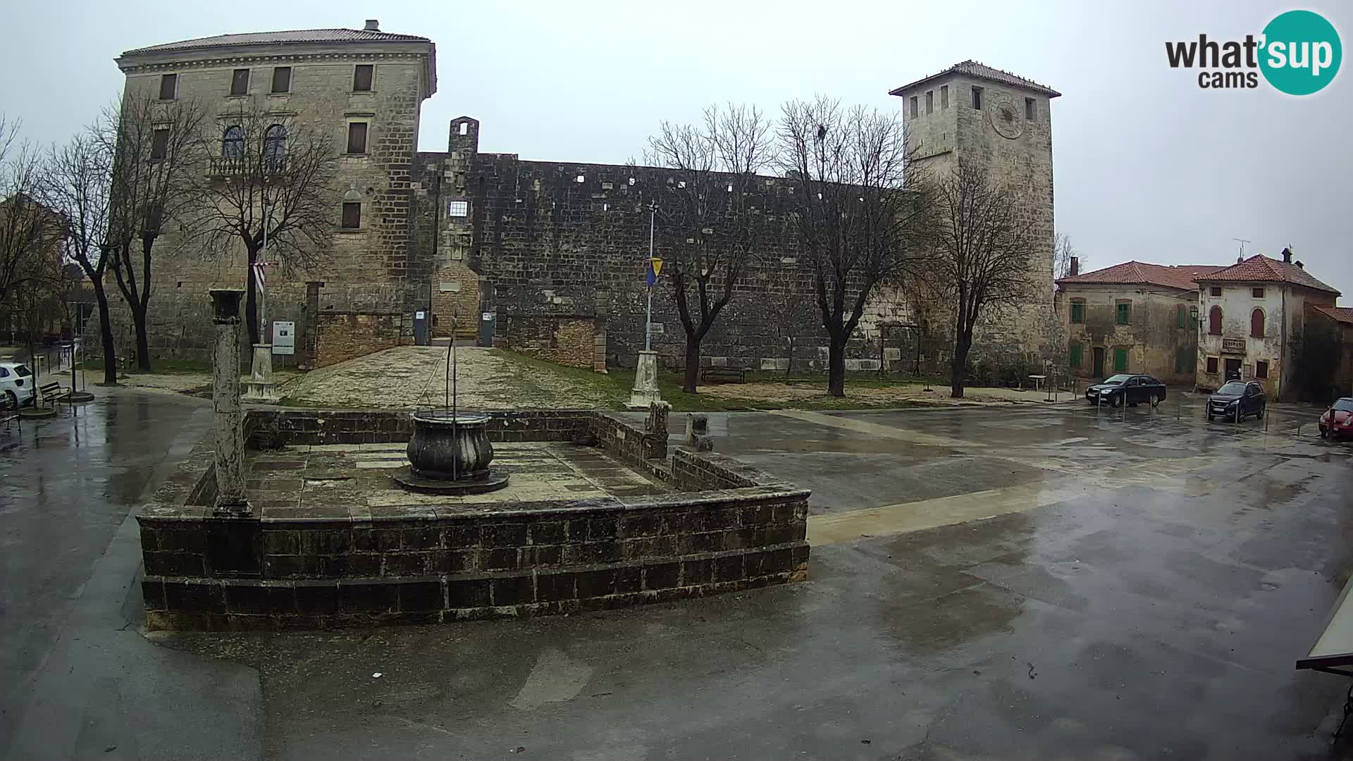 Webcam Svetvinčenat – el castillo y el pozo – Istria – Croacia