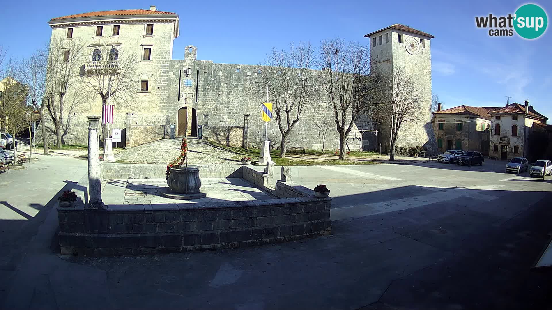 Webcam Svetvinčenat – die Burg und Brunnen – Istrien – Kroatien