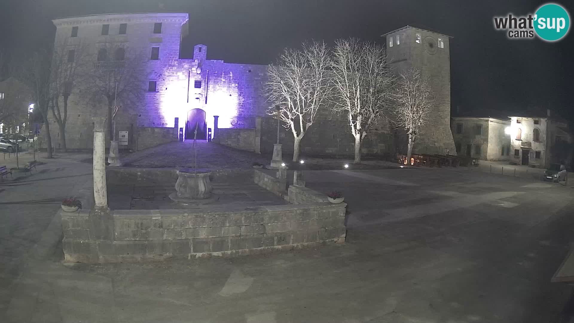 Webcam Svetvinčenat – le château et le puits – Istrie – Croatie