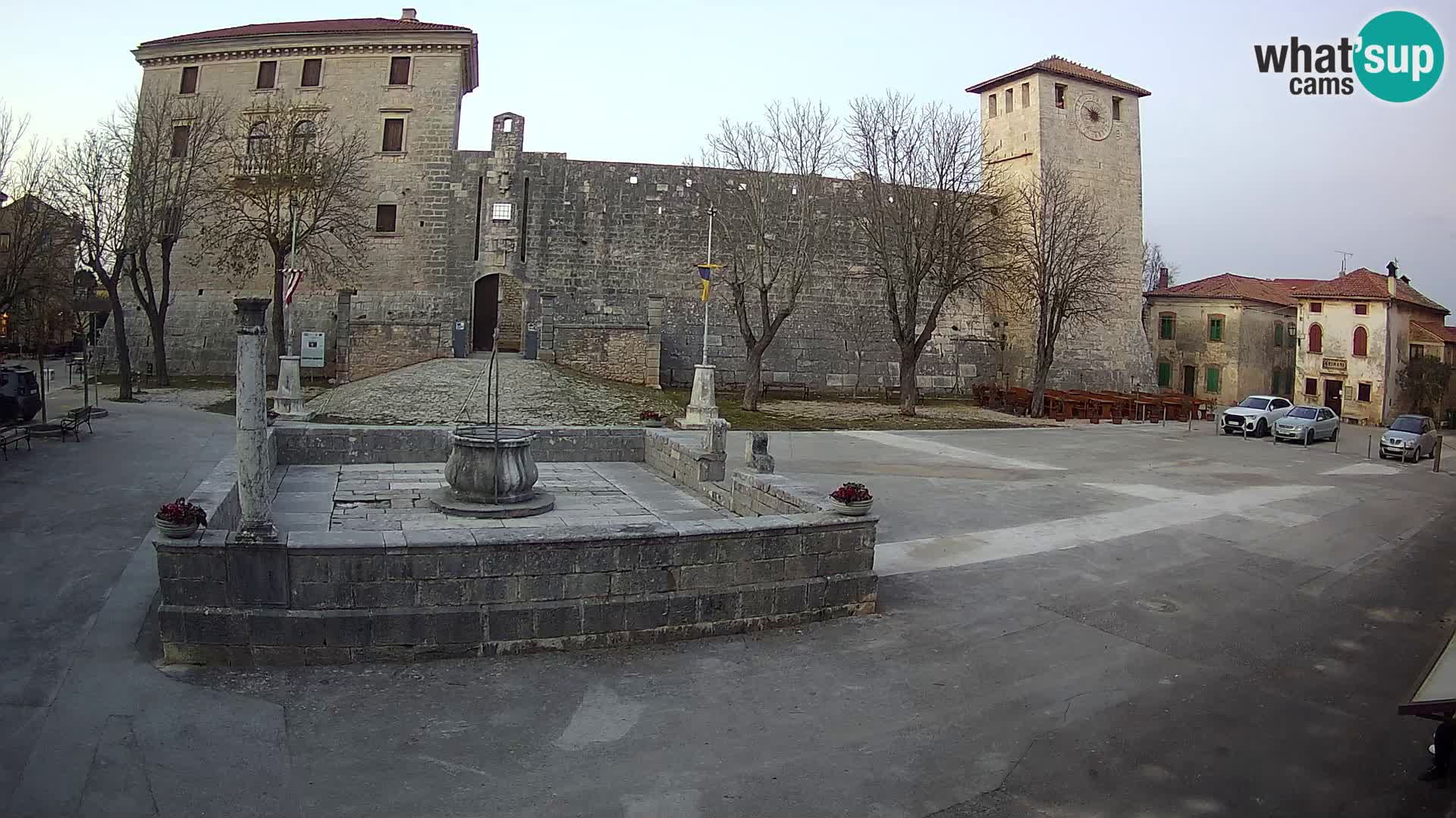Webcam Svetvinčenat (Sanvincenti) – il castello e il pozzo – Istria – Croazia
